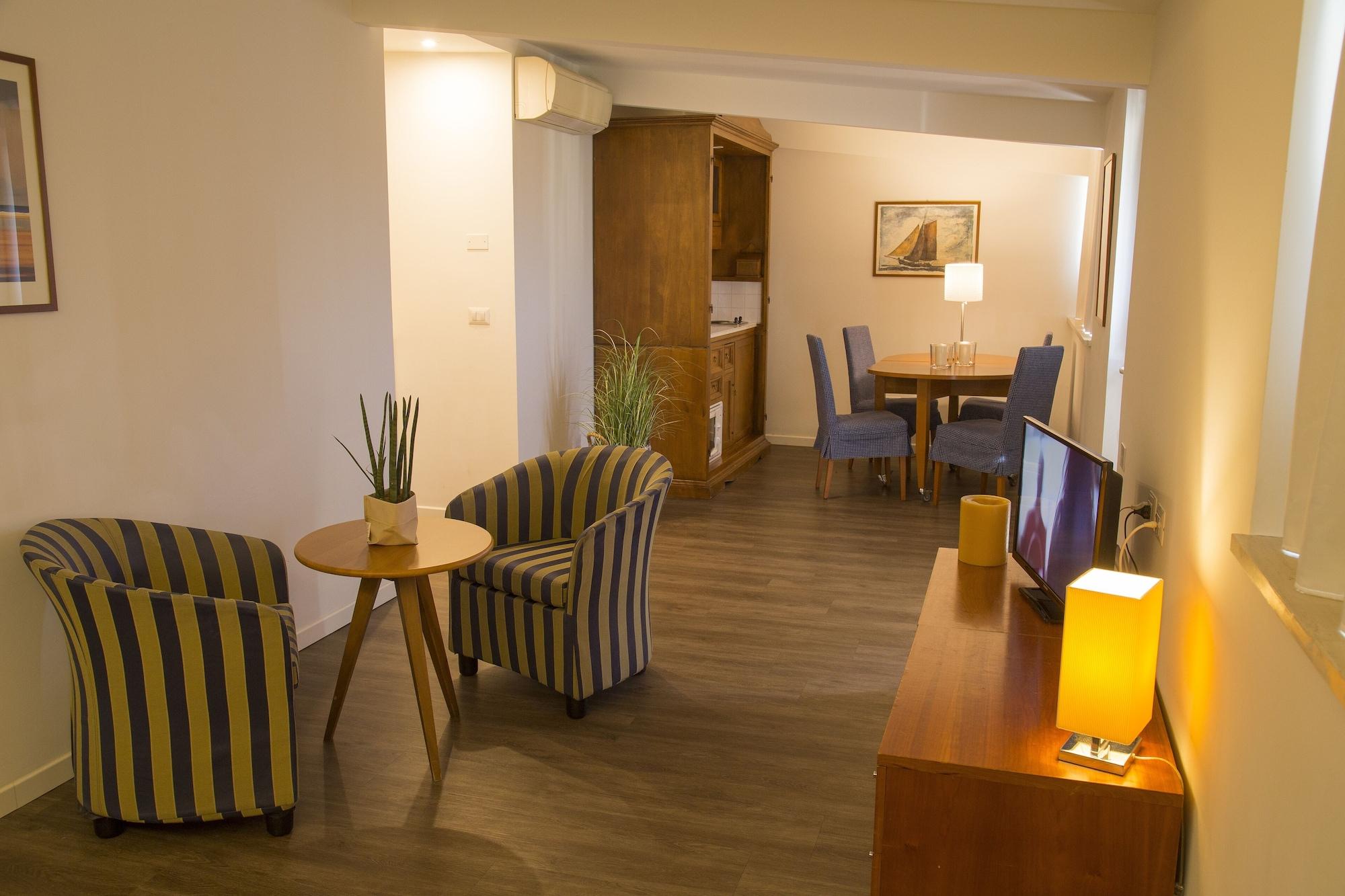 Hotel Mon Cheri Riccione Exterior foto