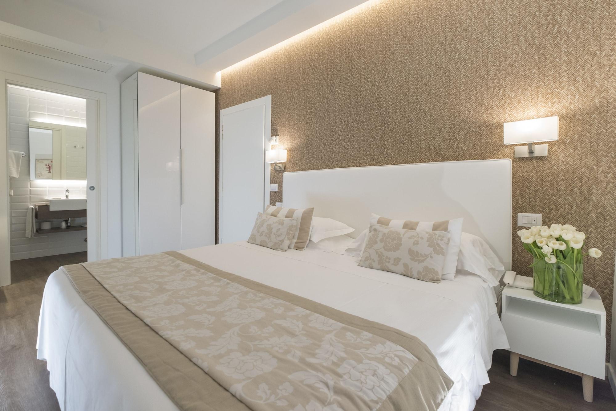 Hotel Mon Cheri Riccione Exterior foto