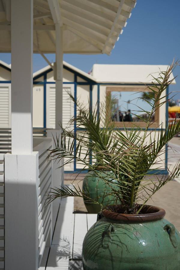 Hotel Mon Cheri Riccione Exterior foto