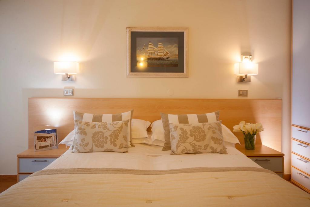 Hotel Mon Cheri Riccione Quarto foto